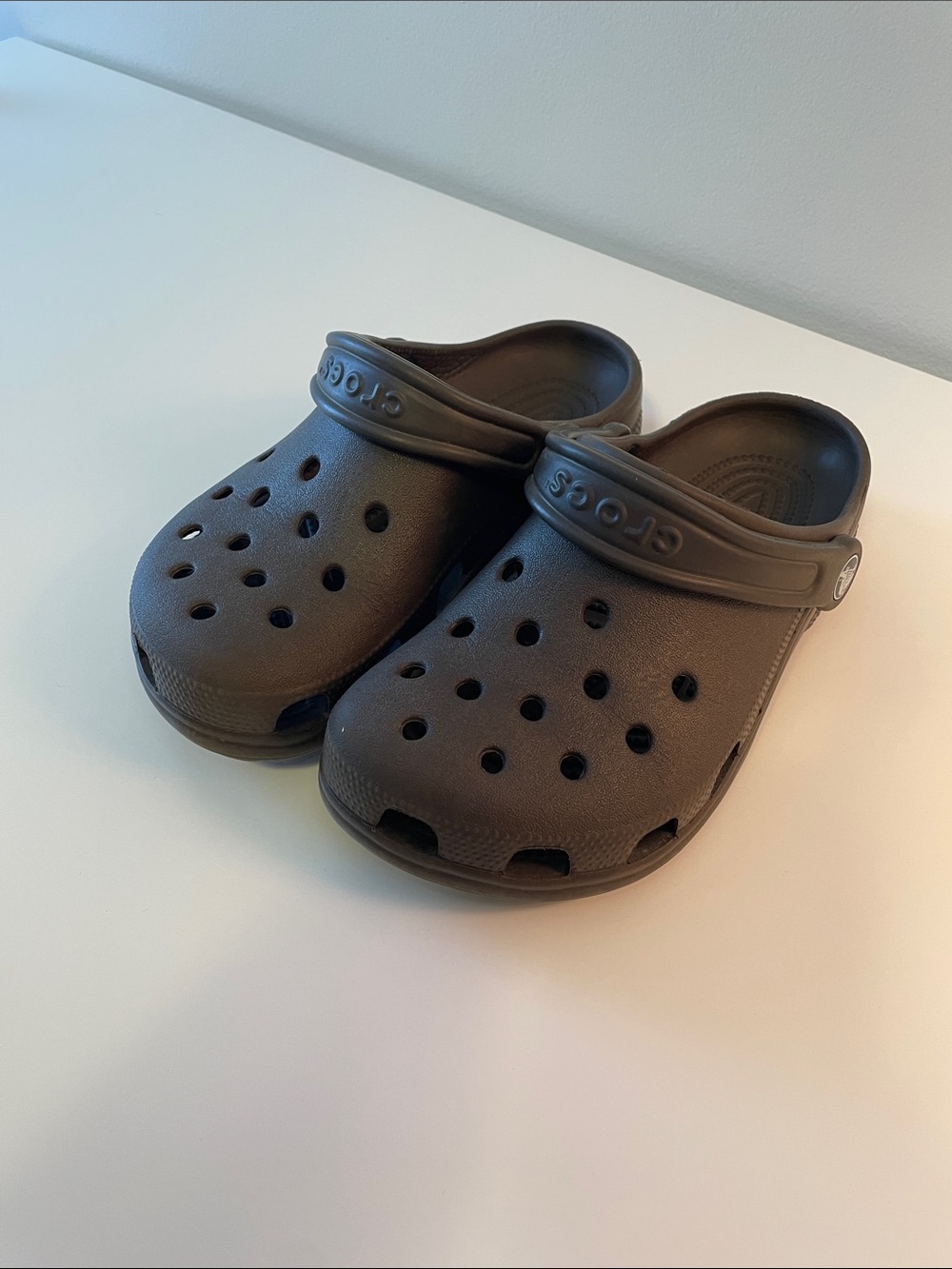 CROCS Women’s Classic Clog - Dark Brown